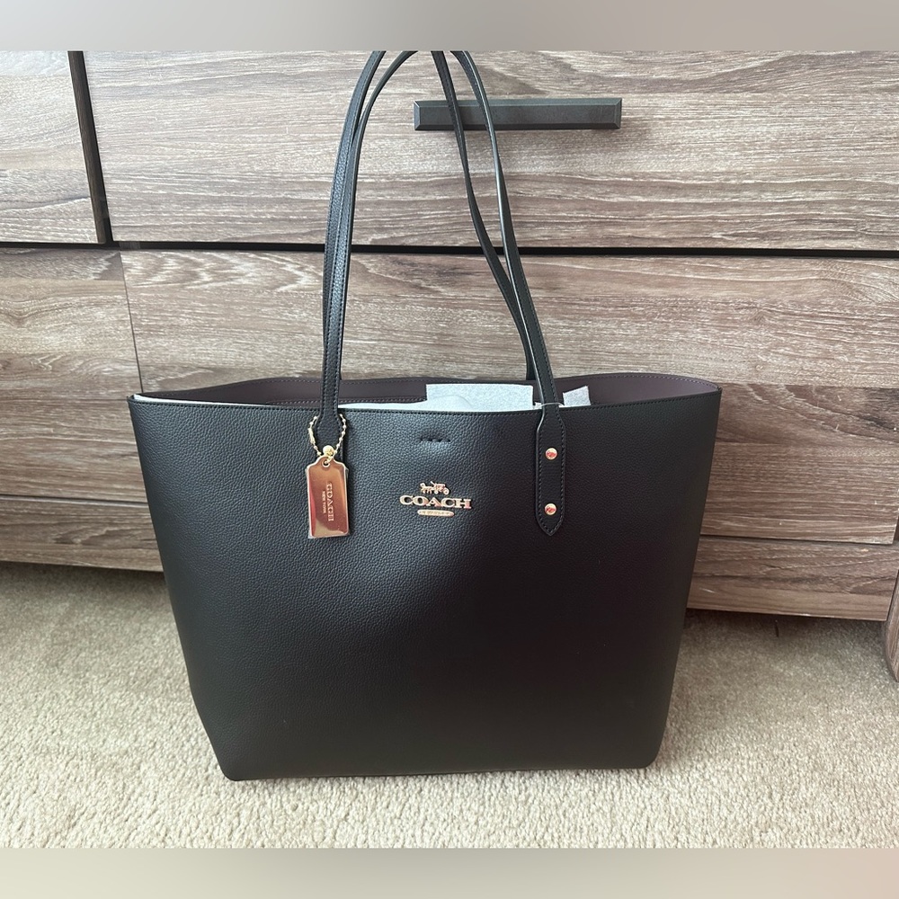 COACH BLACK TOTE